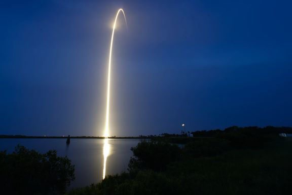 Picture of Chinese researchers suggest lasers and sabotage to counter Musk’s Starlink satellites
